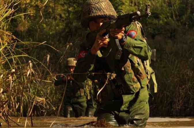 缅军与阿拉干军在若开邦猕蓬镇爆发短暂交火