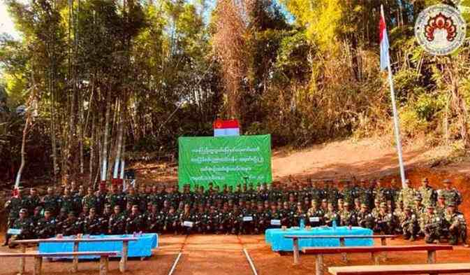 缅族人民解放军成立一周年，果敢、德昂、阿拉干三家联盟组织致电祝贺